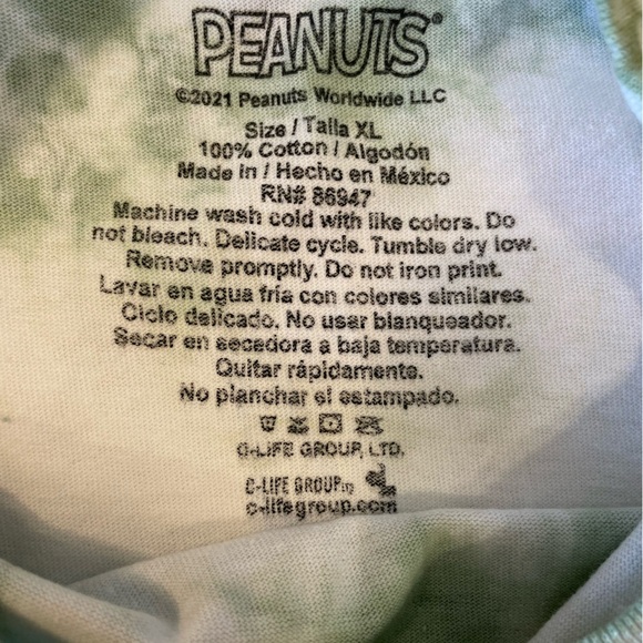 Peanuts Snoopy tie dye graphic crop top size XL NWT - Picture 4 of 4